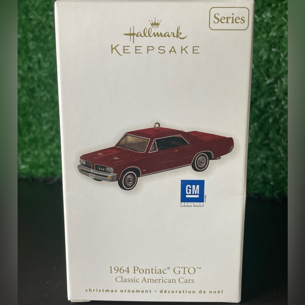 Hallmark Keepsake 2010 Red 1964 Pontiac GTO Ornament